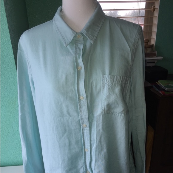 GAP Factory Tops - GAP button down top
